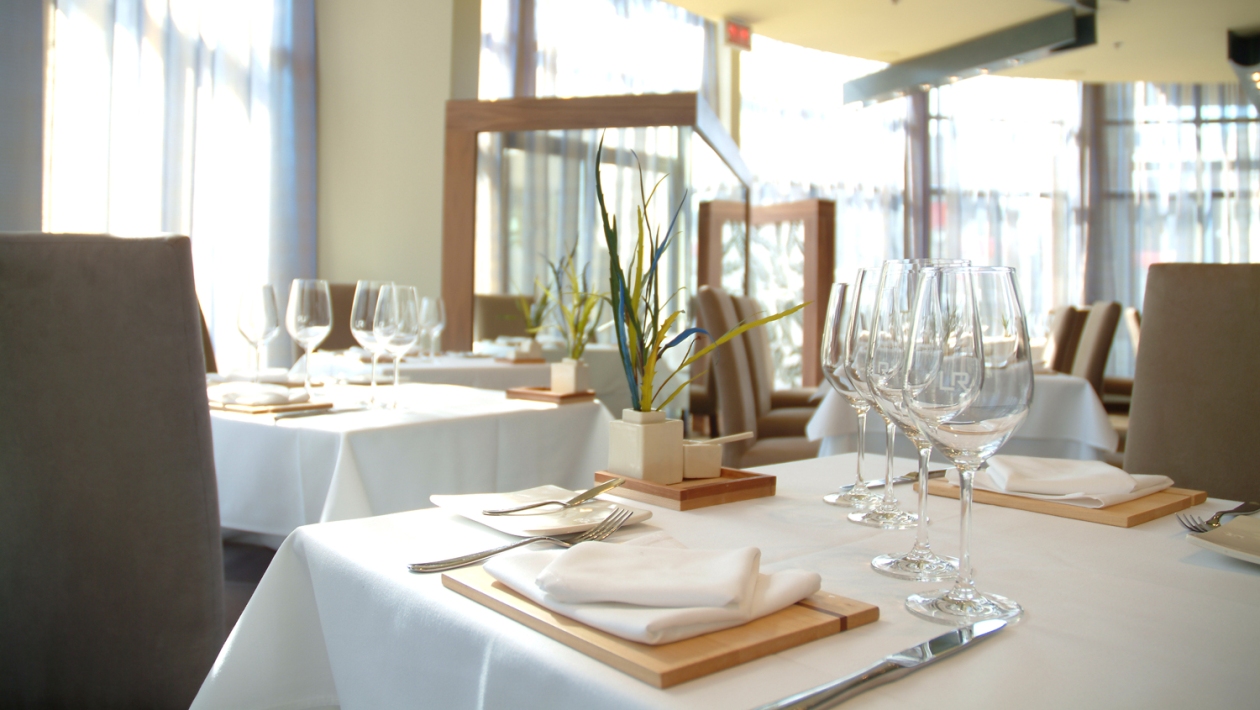 18fae33e35e64a858756a513008807d2_RestaurantLR2_Crop